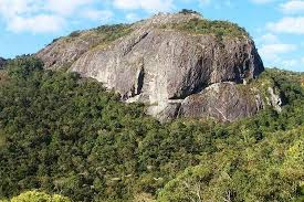 Pedra do Baú